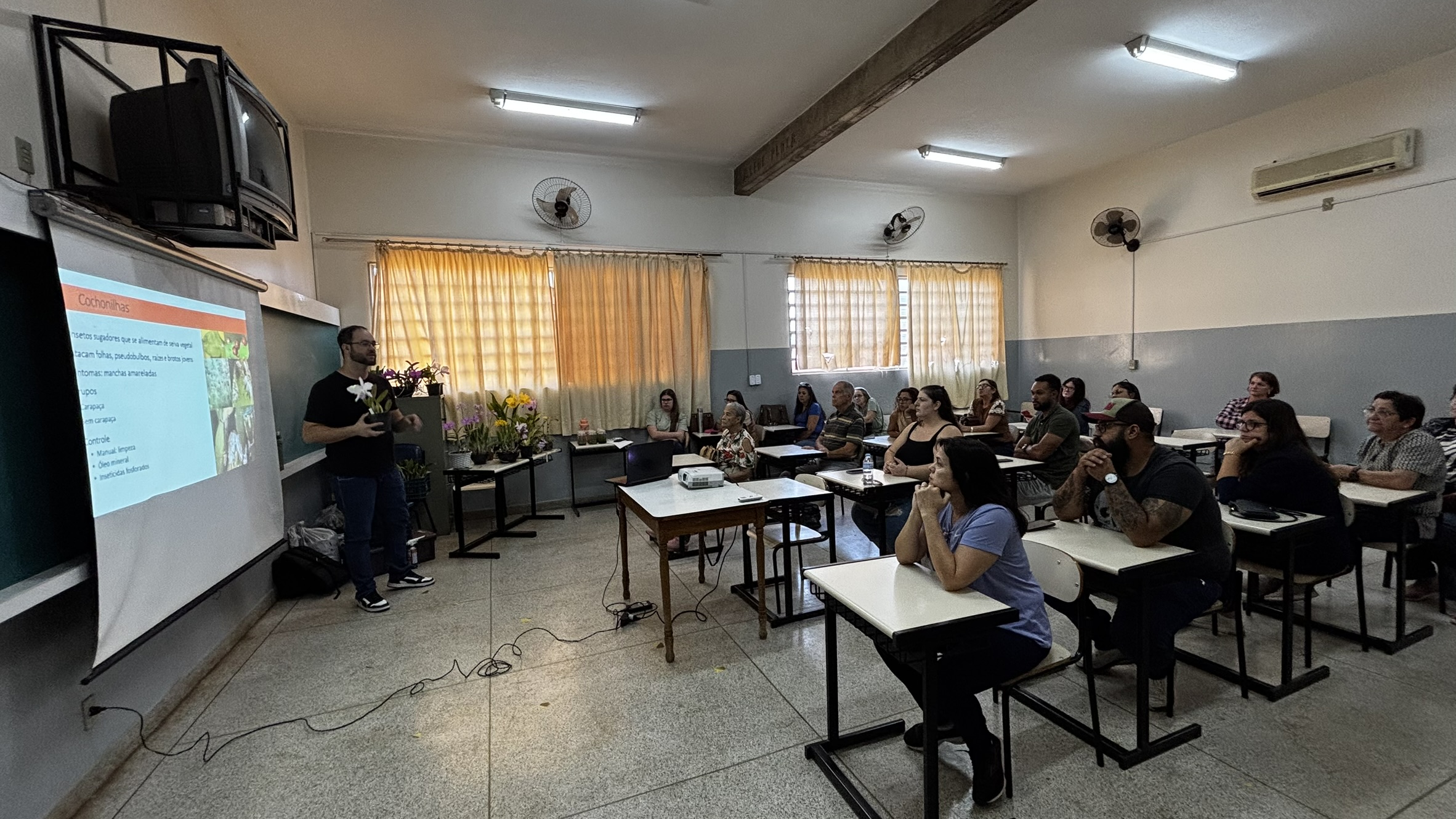 Agonomia promove exposição e minicurso voltados ao cultivo de orquídeas