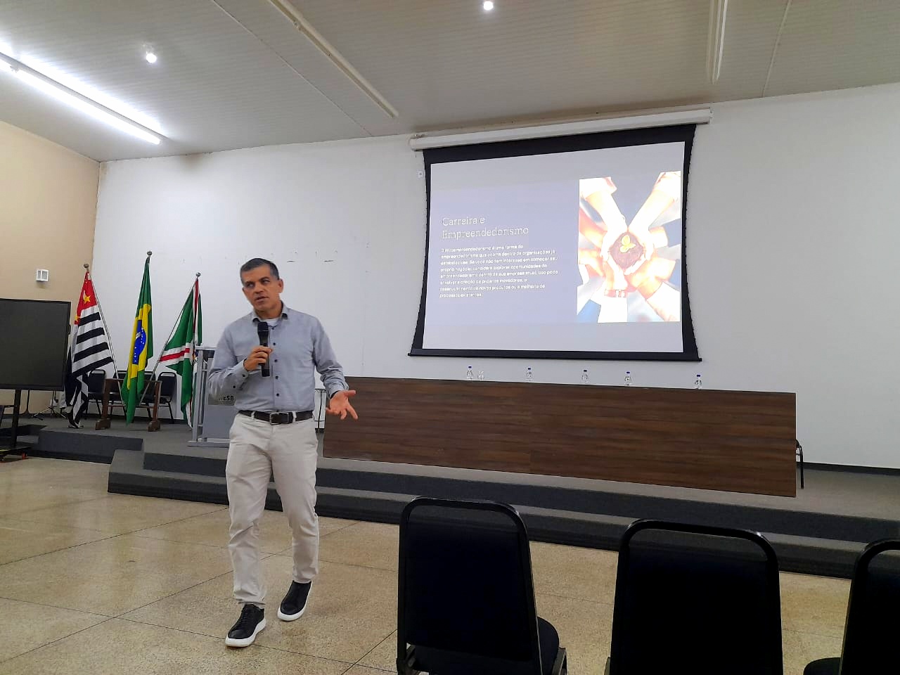 Semana Científica de Administração da Faculdade Municipal de Bebedouro é concluída com sucesso